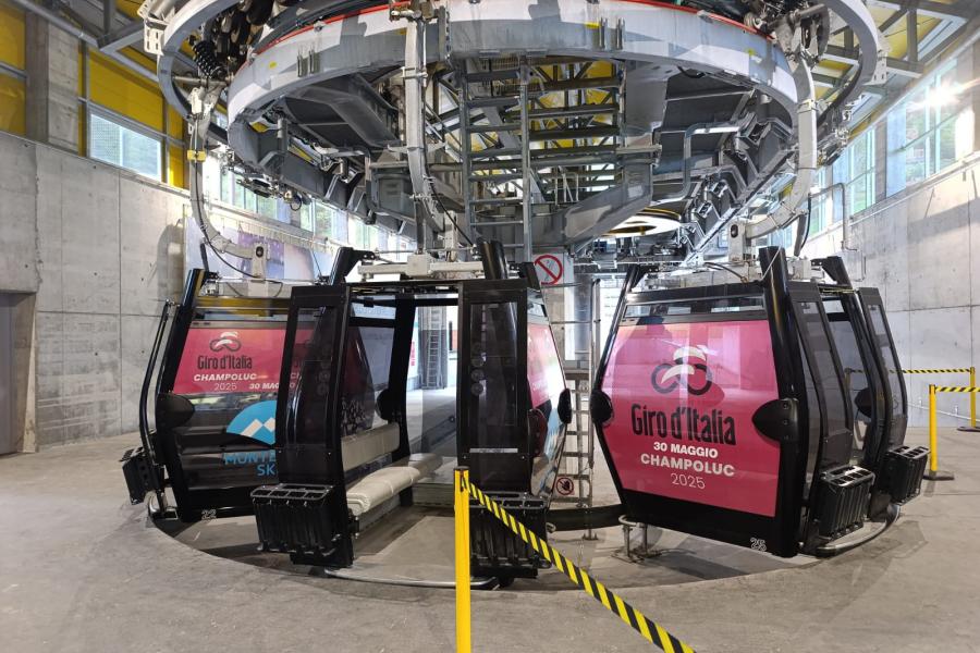 Il Giro arriva a Champoluc… e la telecabina corre con lui
