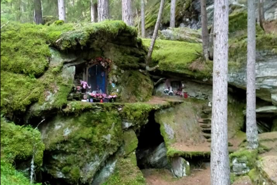 Pracharbon et Sasch Fendus : magie, mythes et légendes
