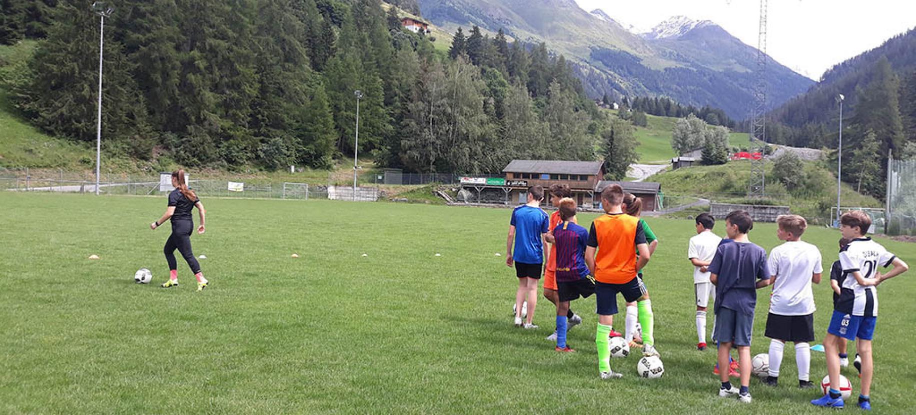 10° FOOTBALL CAMP CHAMPOLUC