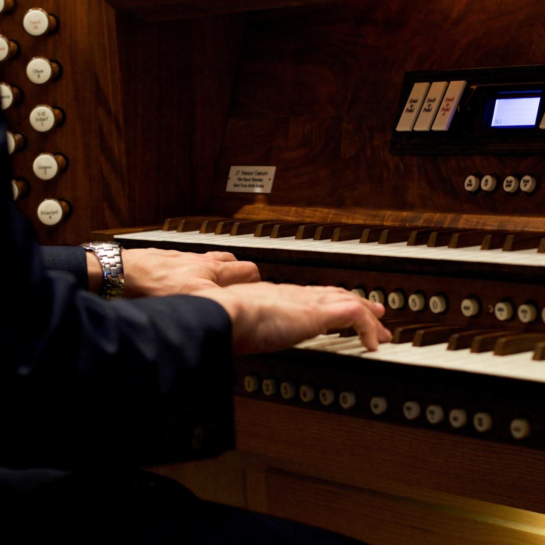 Organ concert and cello