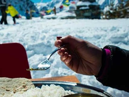 Pranzo e Concerto di beneficenza con il trio L'Orage