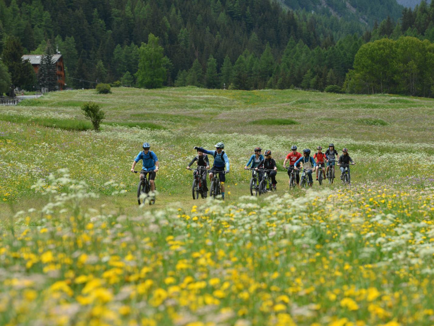 bambini in mountan bike  Monterosa Prestige Kids