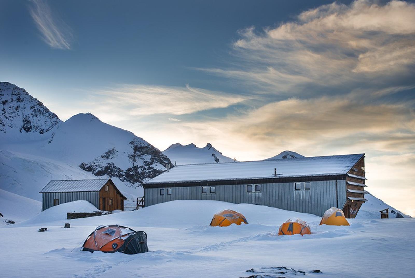 REFUGE QUINTINO SELLA