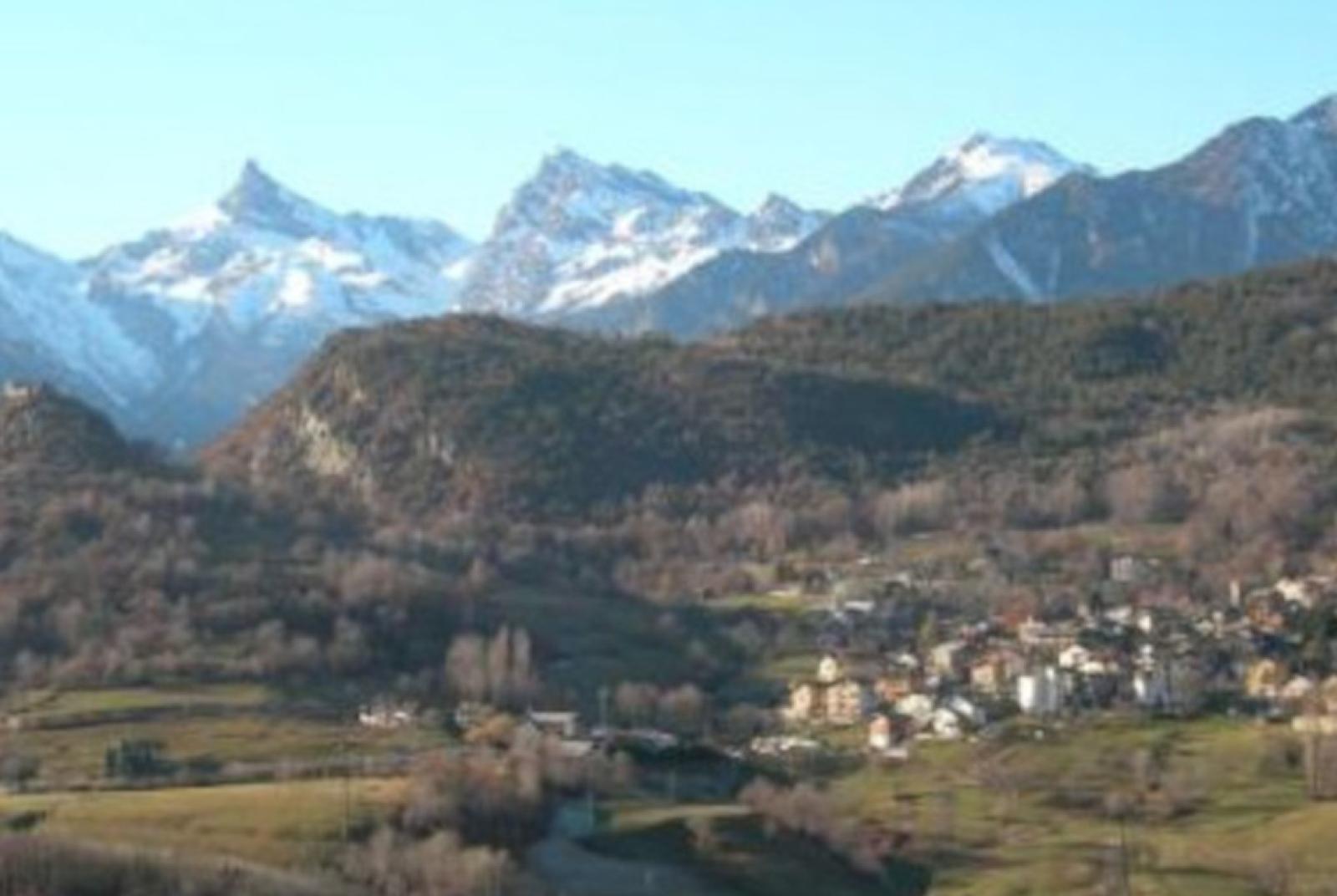 Legends and short stories in Val d'Ayas: from traditional legend to theatrical play.